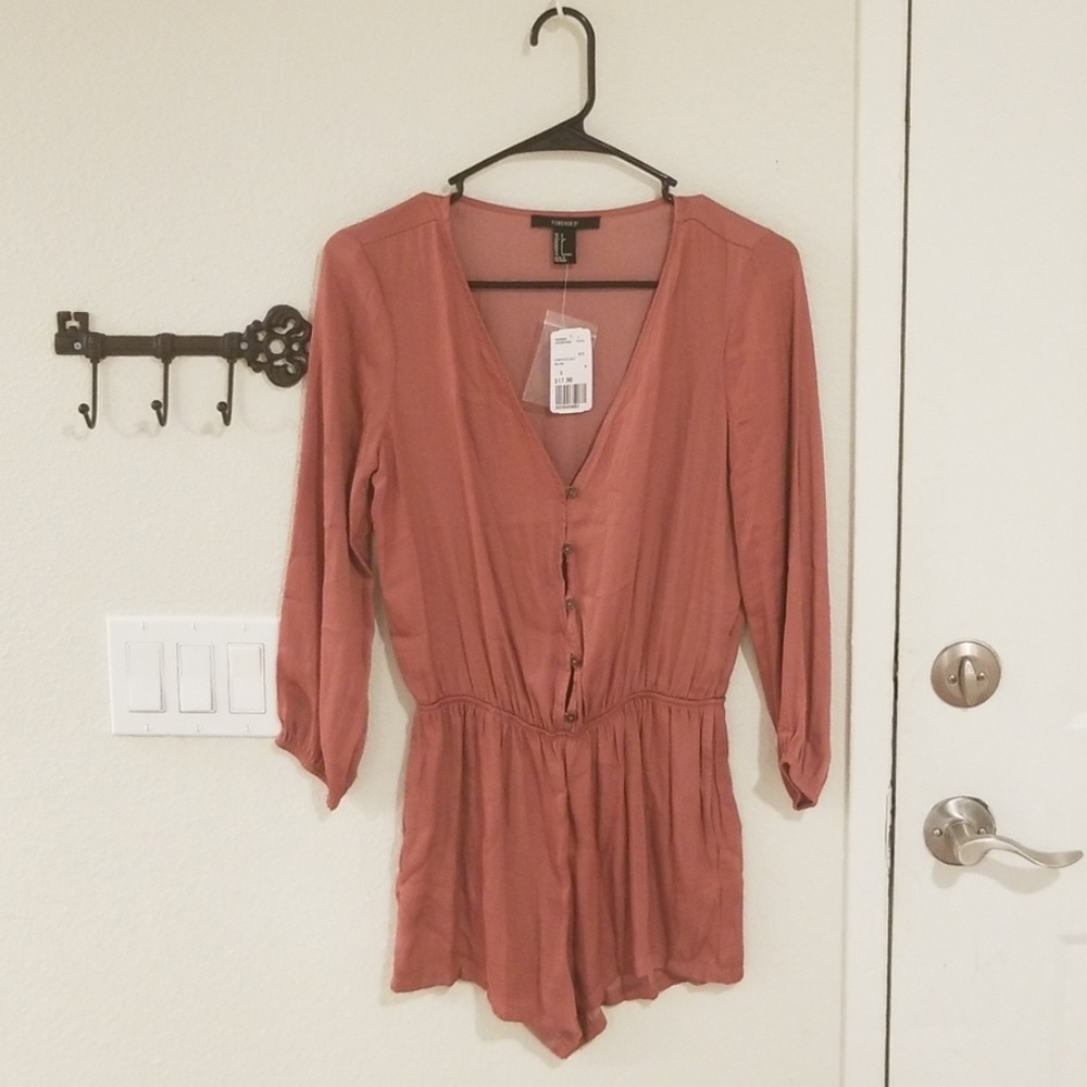 Romper never worn